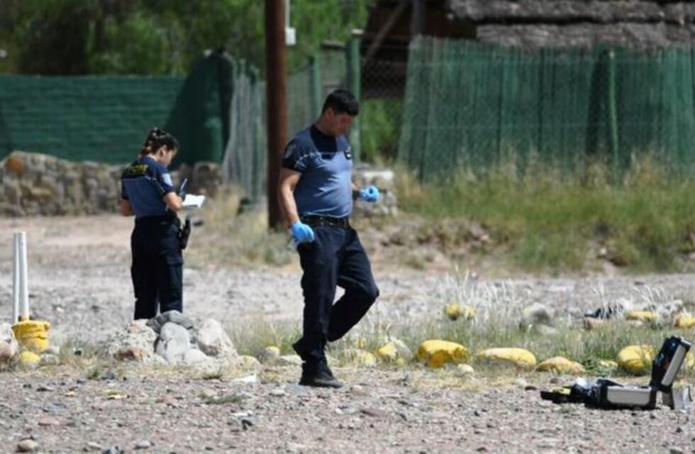 Encontraron un cadáver en un baldío y le faltaban las extremidades
