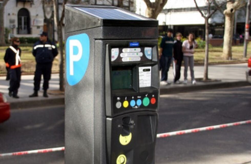 Piden extender por seis meses la concesión del estacionamiento medido