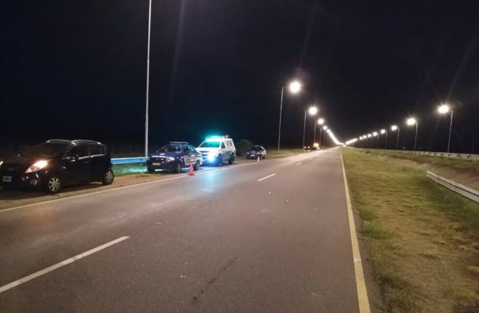 Villa Parque Santa Ana: circulaba sobre Ruta 5, no frenó y chocó de atrás a otro vehículo