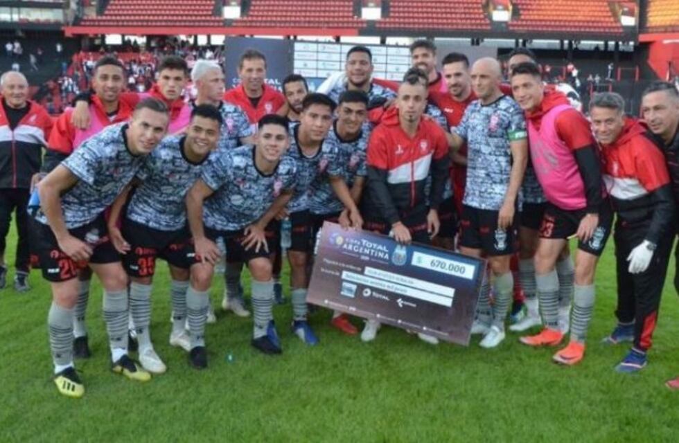 Huracán venció 2-0 a Unión de Sunchales y avanzó a 16avos de la Copa Argentina