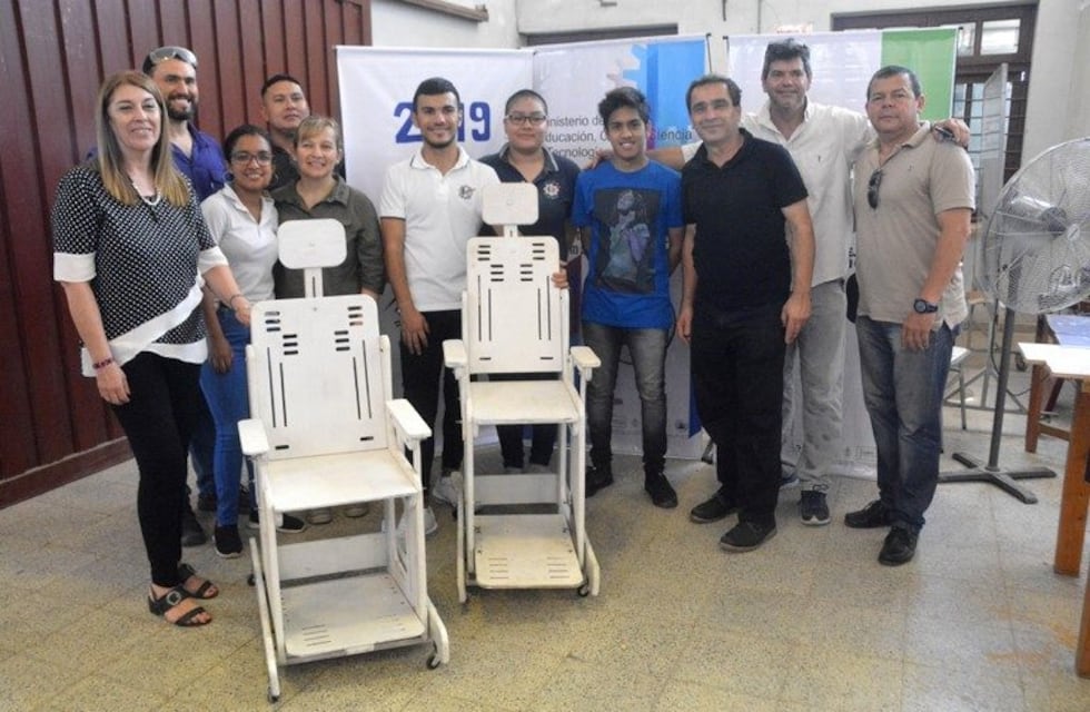 Escuelas técnicas fabrican sillas de ruedas para estudiantes con discapacidad