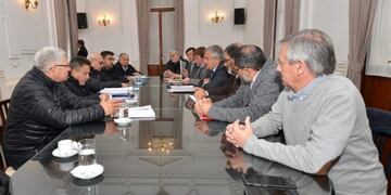 Mesa de diálogo por el tema transporte, en Jujuy