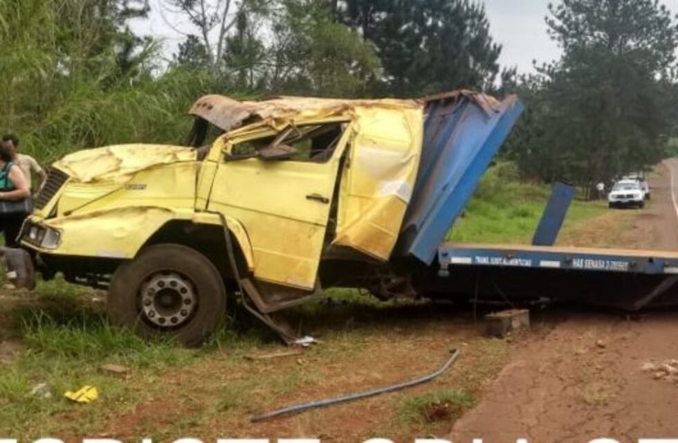 Despistó un camión con mandioca en la Ruta 13 pero no hubo heridos