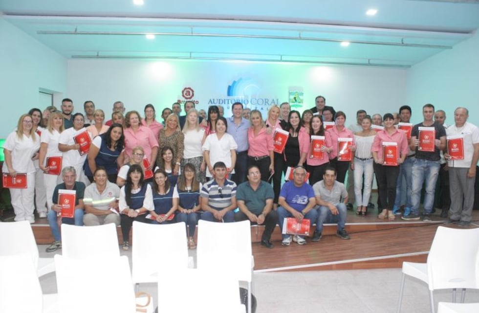 Fueron nombradas a planta permanente municipal 46 personas en Arroyito