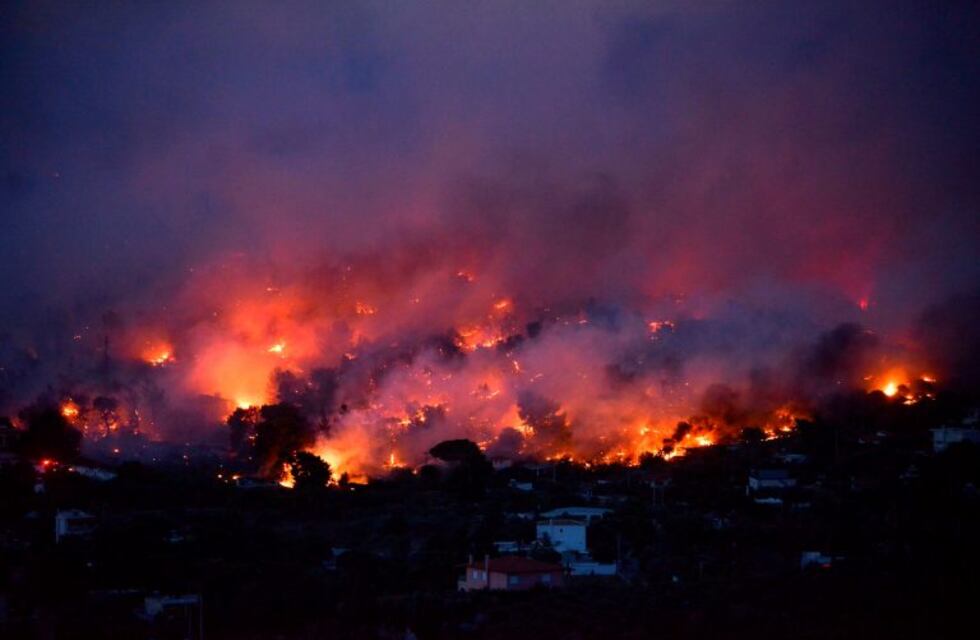 Grecia bajo uno de los incendios más graves en dos décadas en Europa