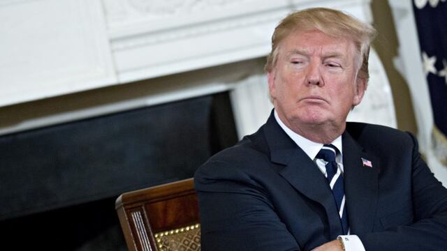 El mandatario dijo que Twitter “ha ido más y más lejos a la hora de prohibir la libertad de expresión”. (Andrew Harrer/Bloomberg)