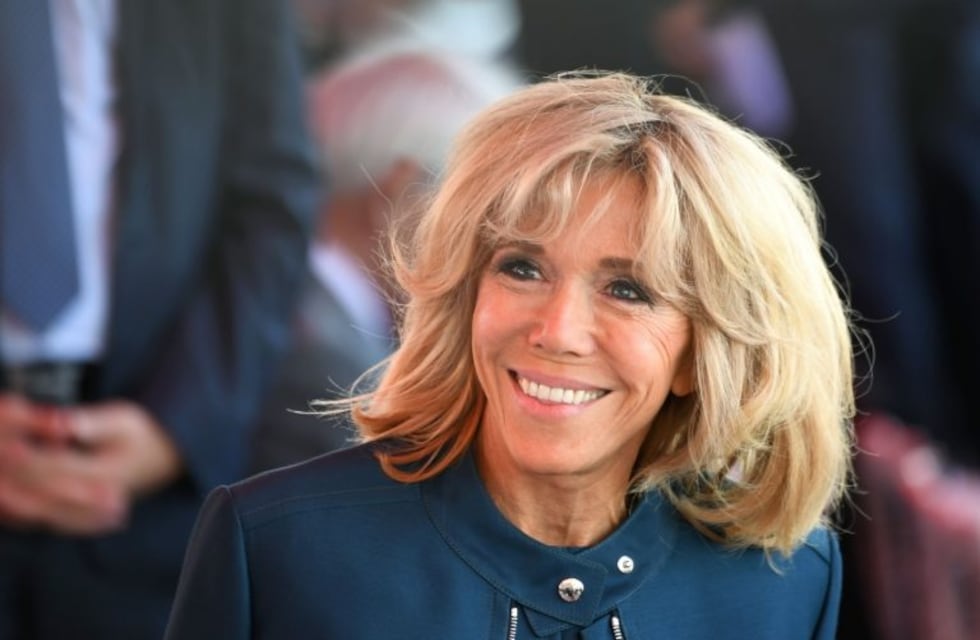 Una vida de novela: Brigitte Macron, la mujer que conquistó a Francia y el mundo