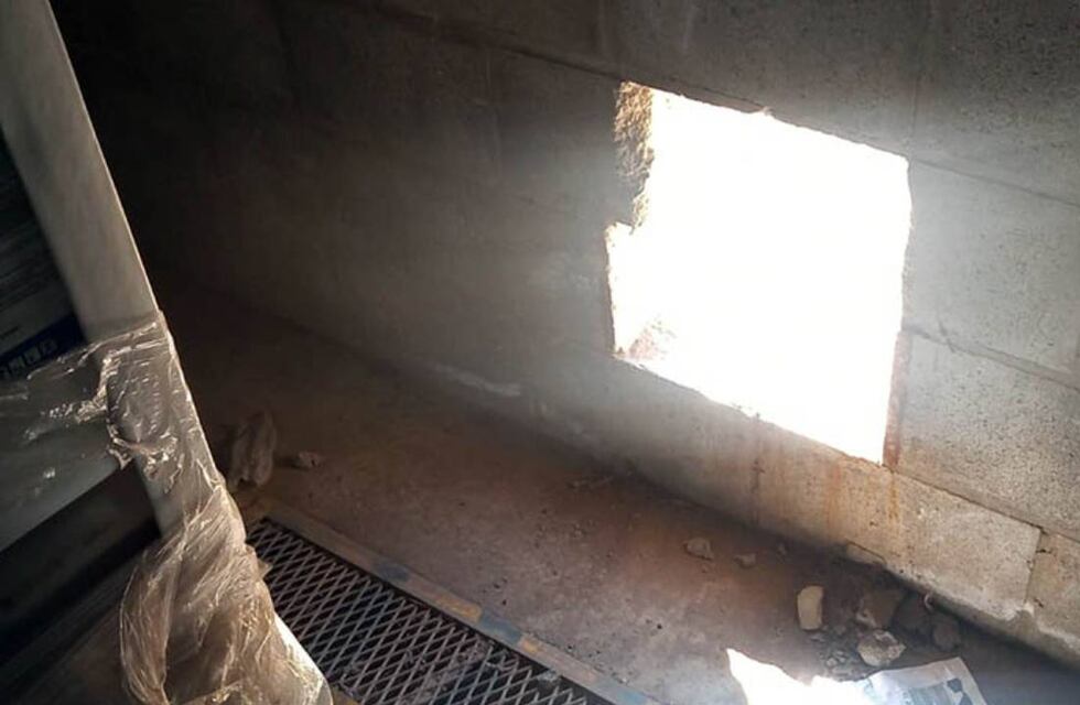 Se robaron u$s70 mil en agroquímicos y escaparon haciendo un boquete