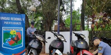 Nueve motocicletas secuestradas y cinco personas detenidas en Iguazú\u002E