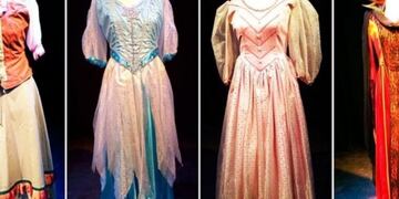 Los bellos y refinados trajes de tantas obras infantiles que hicieron las delicias de los más chicos\u002E Hoy a la venta, por la crísis\u002E