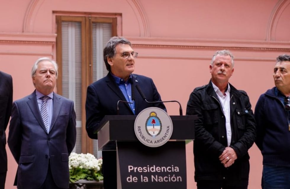 Pinedo: "los caídos en Malvinas combatieron por la argentinidad que nos da sentido y nos enorgullece"