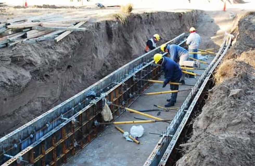 Iniciaron la obra de desagües en San Luis