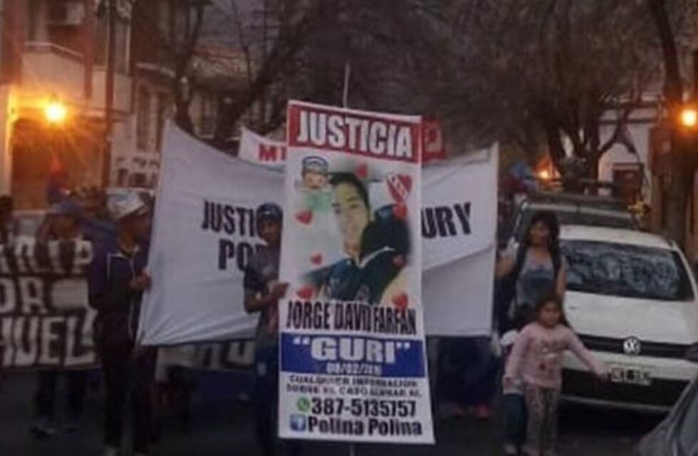 Familiares de jóvenes muertos durante operativos policiales marcharon por Salta