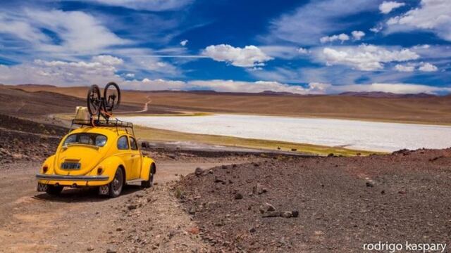 Recorrió la puna catamarqueña a bordo de un Volkswagen escarabajo (Foto: Facebook)