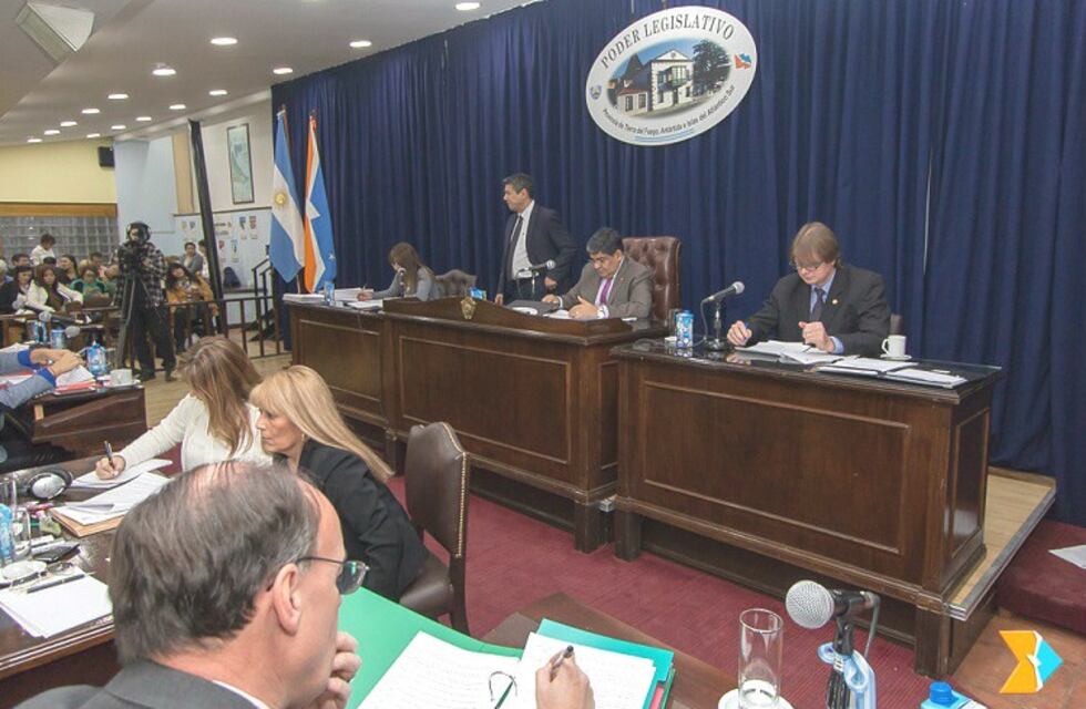 Sancionan ley de tasa 0 para la empresa Plásticos de la Isla Grande SA