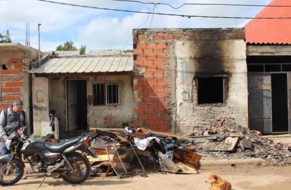 Piden colaboración para la familia que sufrió el incendio en la madrugada