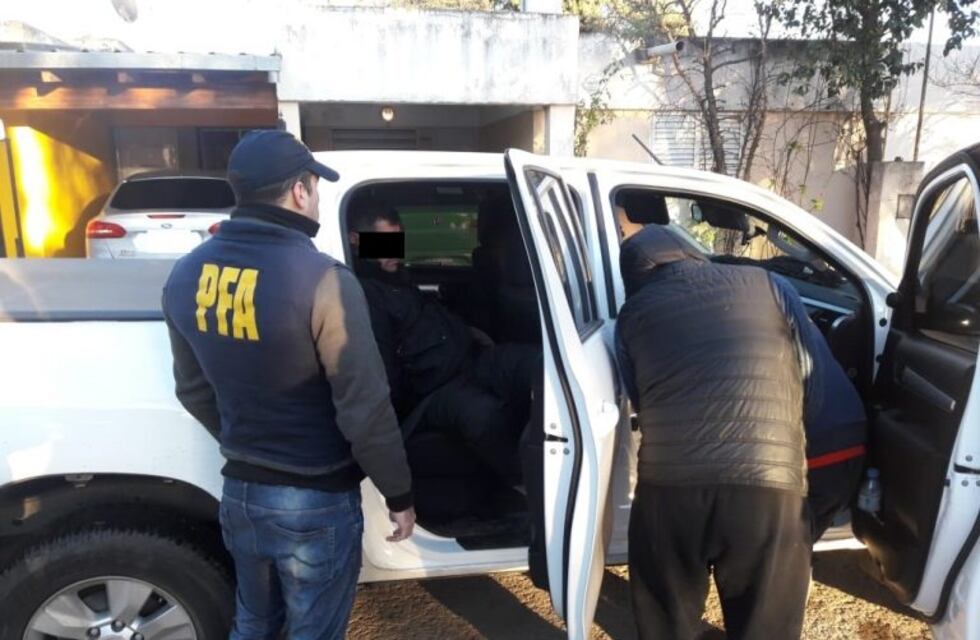 Detienen en Córdoba a prófugo internacional buscado por robar joyas por $ 100 mil euros