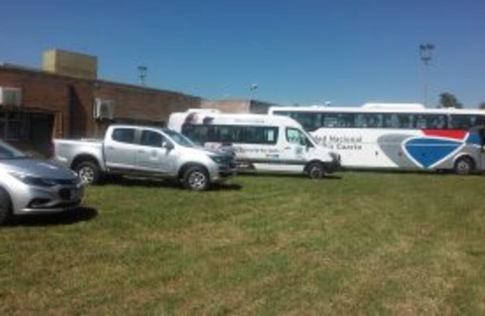 La UNRC compró un colectivo y otros tres vehículos, para viajes académicos