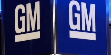 (FILES) This file photo taken on January 11, 2005 shows the corporate logo for the General Motors Corporation in Detroit, Michigan. nAmericans' strong appetite for light trucks and sport utility vehicles helped drive sales higher in February at some autom