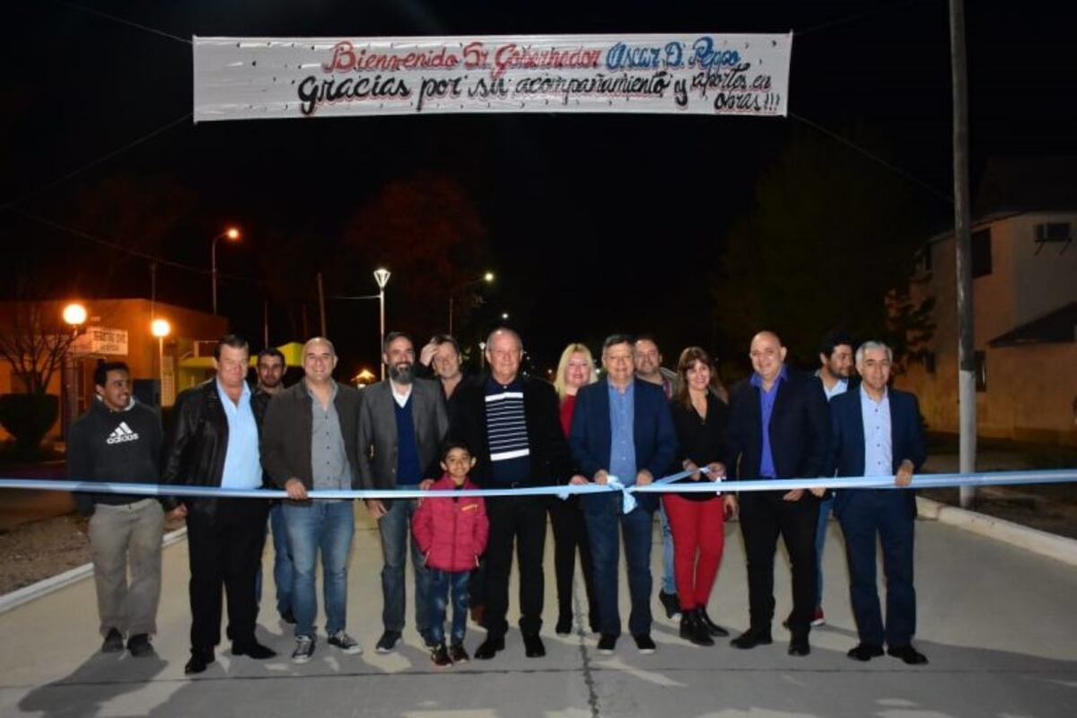 El gobernador inauguró obras y entregó una ambulancia y patrullero en La Clotilde\u002E (Prensa Gobierno del Chaco)