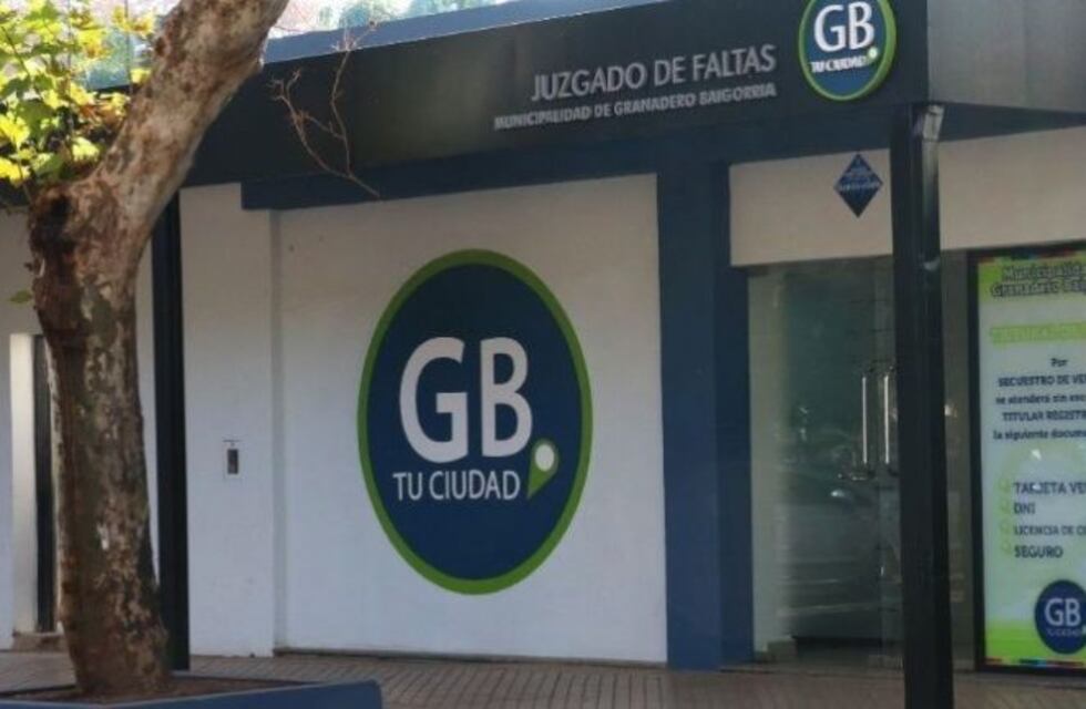 Denunciaron a inspector municipal que multaba a vecinos pero pedía que las pagaran en su cuenta