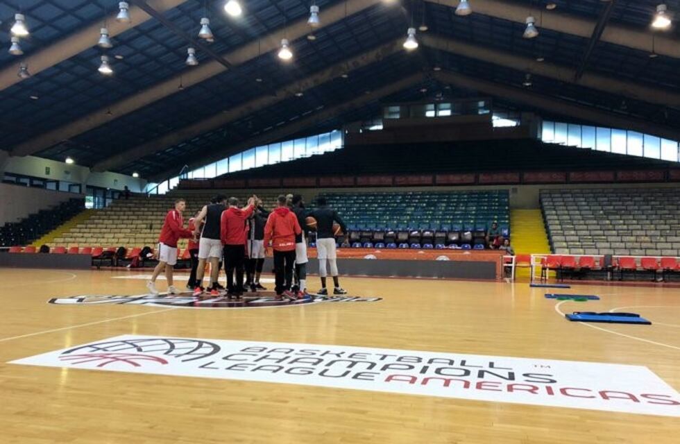 El plantel de Instituto ya entrena en Chile para el duelo de este martes en Champions League