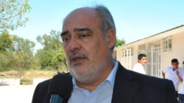 EL gobernador de Corrientes, Ricardo Colombi, disparu00f3 contra Santa Fe.