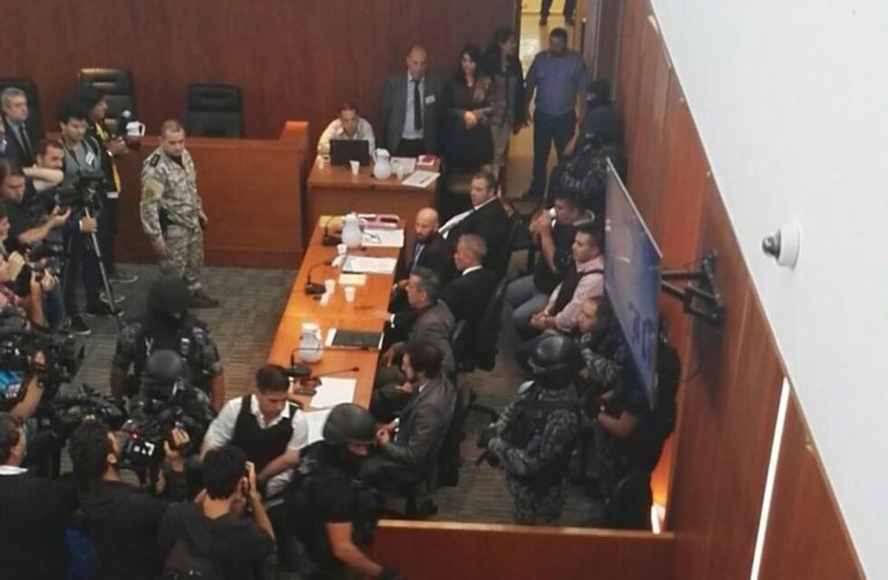 Los detenidos de Los Monos lograron negociar y permitieron el comienzo del juicio