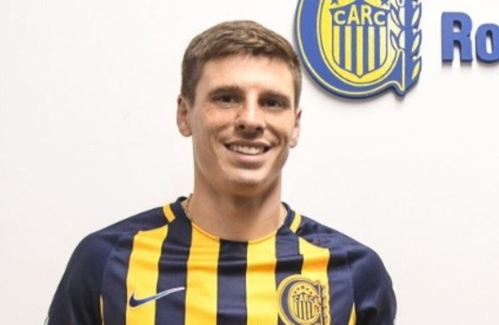 Romero pasó la revisión médica, firmó con Central y aseveró: "Quiero salir campeón con este club"