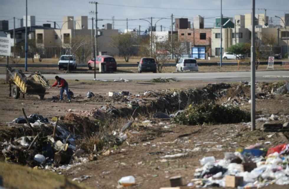 Basurales a cielo abierto: en 2 meses los cordobeses tiramos 4.000 toneladas de residuos en vía pública