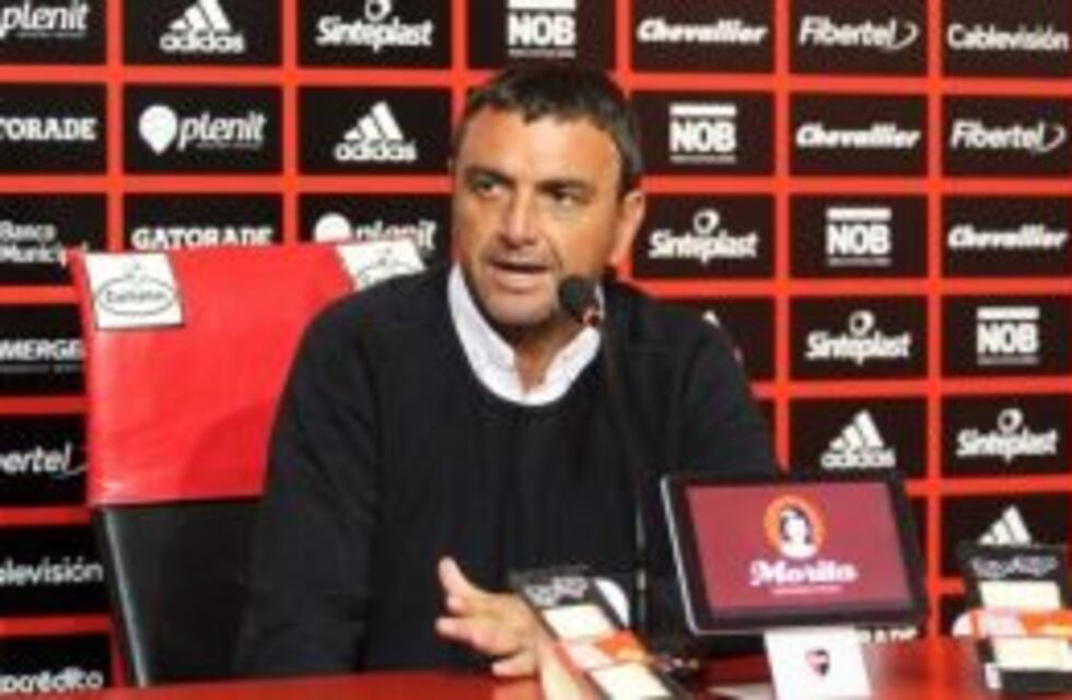 Bermúdez aseguró que Osella seguirá en Newell's