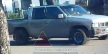 El hombre acusado de atropellar y matar a un joven fue filamado pmanejando una camioneta pese a que no podía hacerlo\u002E (MPA)