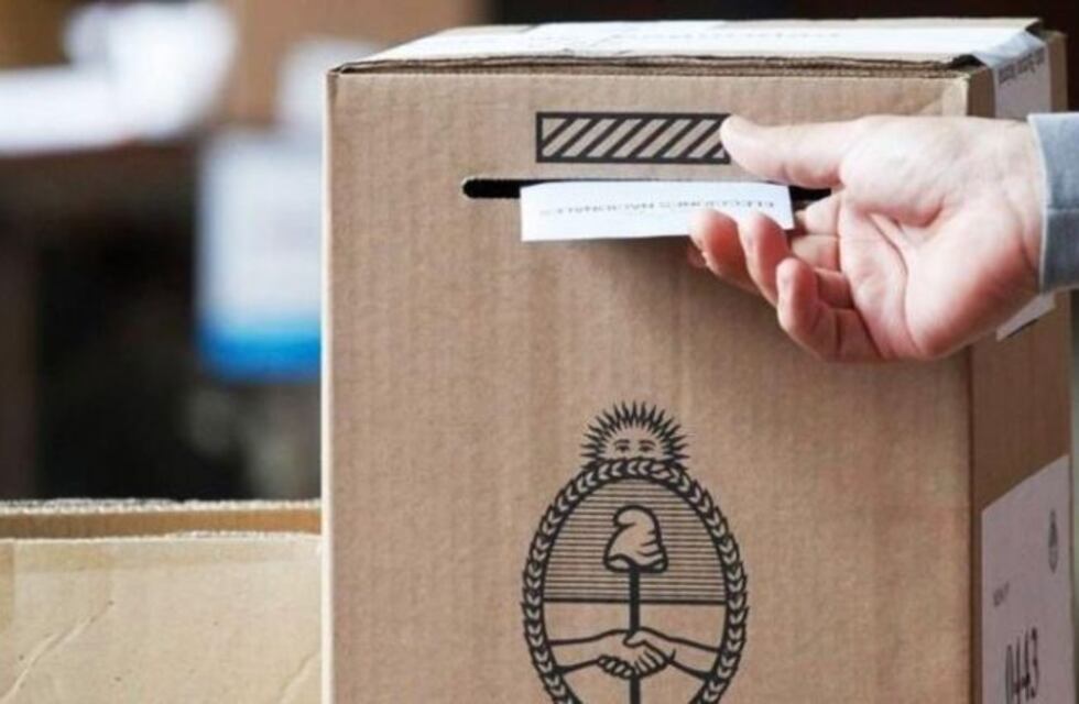 Con algunas demoras comenzaron los comicios en Bahía