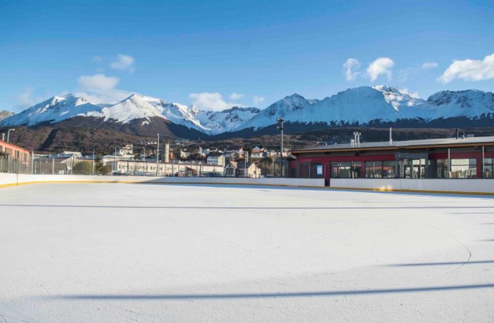 Inicio de temporada: se inaugurará la pista de patinaje sobre hielo en Ushuaia