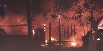 La casa de una familia en Caucete se prendió fuego por completo\u002E