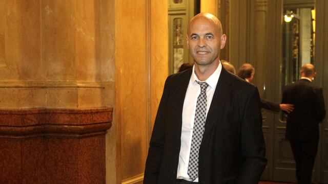 mini davosrnrnDYN214, BUENOS AIRES 12/09/2016, SE REALIZA ESTA NOCHE EN EL TEATRO COLu00d3N LA JORNADA INAUGURAL CON RECEPCIu00d3N A LOS INVITADOS Y PARTICIPANTES DEL FORO DE INVERSIu00d3N Y NEGOCIOS ARGENTINA 2016, QUE SE DESARROLLARu00c1 HASTA EL JUEVES EN EL CENTRO CU