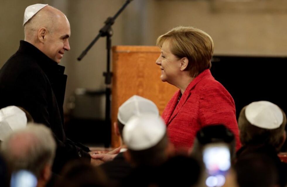 Angela Merkel llegó a Buenos Aires, se reunió con empresarios y visitó una sinagoga