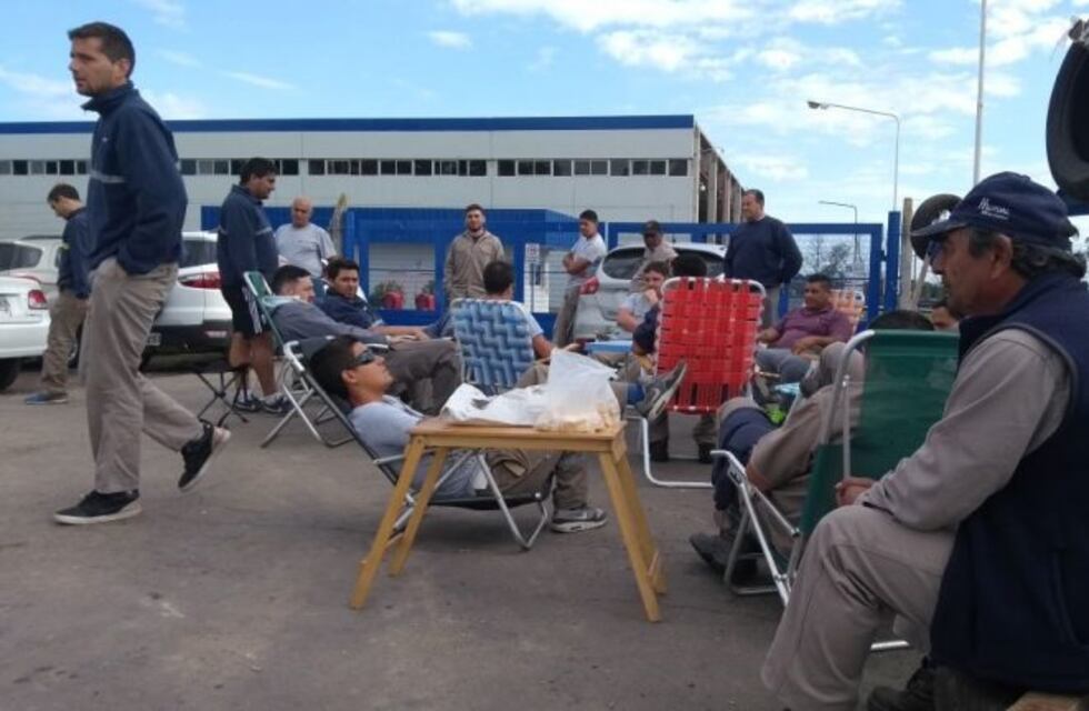 Dictaron la conciliación obligatoria y los aceiteros suspendieron la medida de fuerza