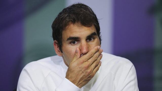 WIMBLEDON (REINO UNIDO), 08/07/2016.- El tenista suizo Roger Federer ofrece una rueda de prensa tras su derrota por el canadiense en la semifinal del torneo de Wimbledon que se disputa en el All England Lawn Tennis Club de Londres, Reino Unido, hoy 8 de julio de 2016. EFE/Gary Hershorn Su00d3LO USO EDITORIAL/PROHIBIDO SU USO COMERCIAL londres inglaterra Roger Federer campeonato torneo abierto de wimbledon 2016 tenis conferencia de prensa