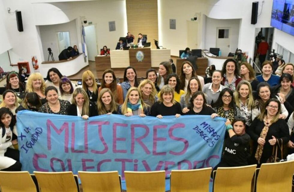 Reformulan ordenanza para garantizar la presencia de colectiveras en Rosario