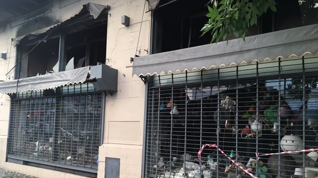 Incendio en Mercado de Luces, un comercio ubicado en Callao y Gu00fcemes, en Rosario.
