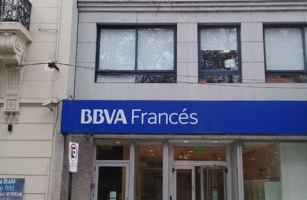 No estaba tan dulce: fue al Banco Francés frente a Gobernación y le robaron 50 mil pesos