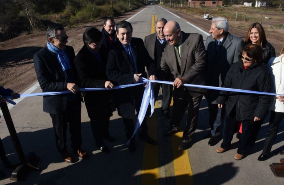 Zamora habilitó viviendas sociales y obras en Estación Zanjón