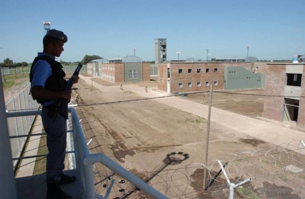 Suman nueve los agentes penitenciarios enfermos con coronavirus en Santa Fe