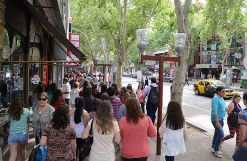 Cómo funcionarán los comercios de Mendoza el sábado y lunes