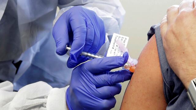 Estados Unidos emprendió una operación masiva para distribuir las primeras vacunas contra el coronavirus - Foto: AP