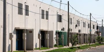 Las denuncias se refieren a las unidades en Martínez Estrada y Colombia\u002E (Prensa Gobierno de Santa Fe)