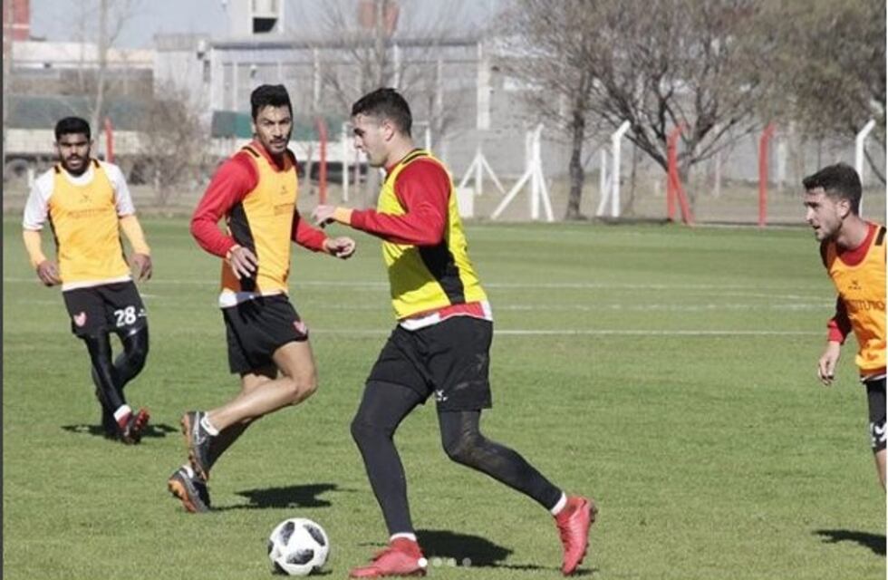 Instituto espera por Vegetti para definir la formación del clásico