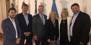 Arcioni y Diputados\u002E