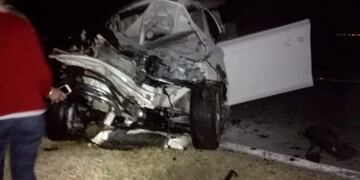 La camioneta Volvo en la que iba De la Sota chocó de atrás a un camión y quedó destruída\u002E